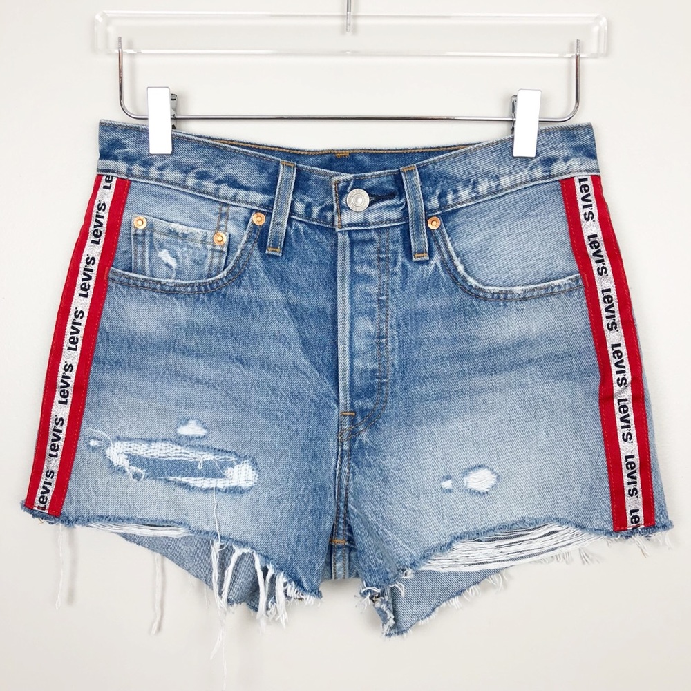 Levi’s | High Rise Logo Tape Denim Shorts 90’s